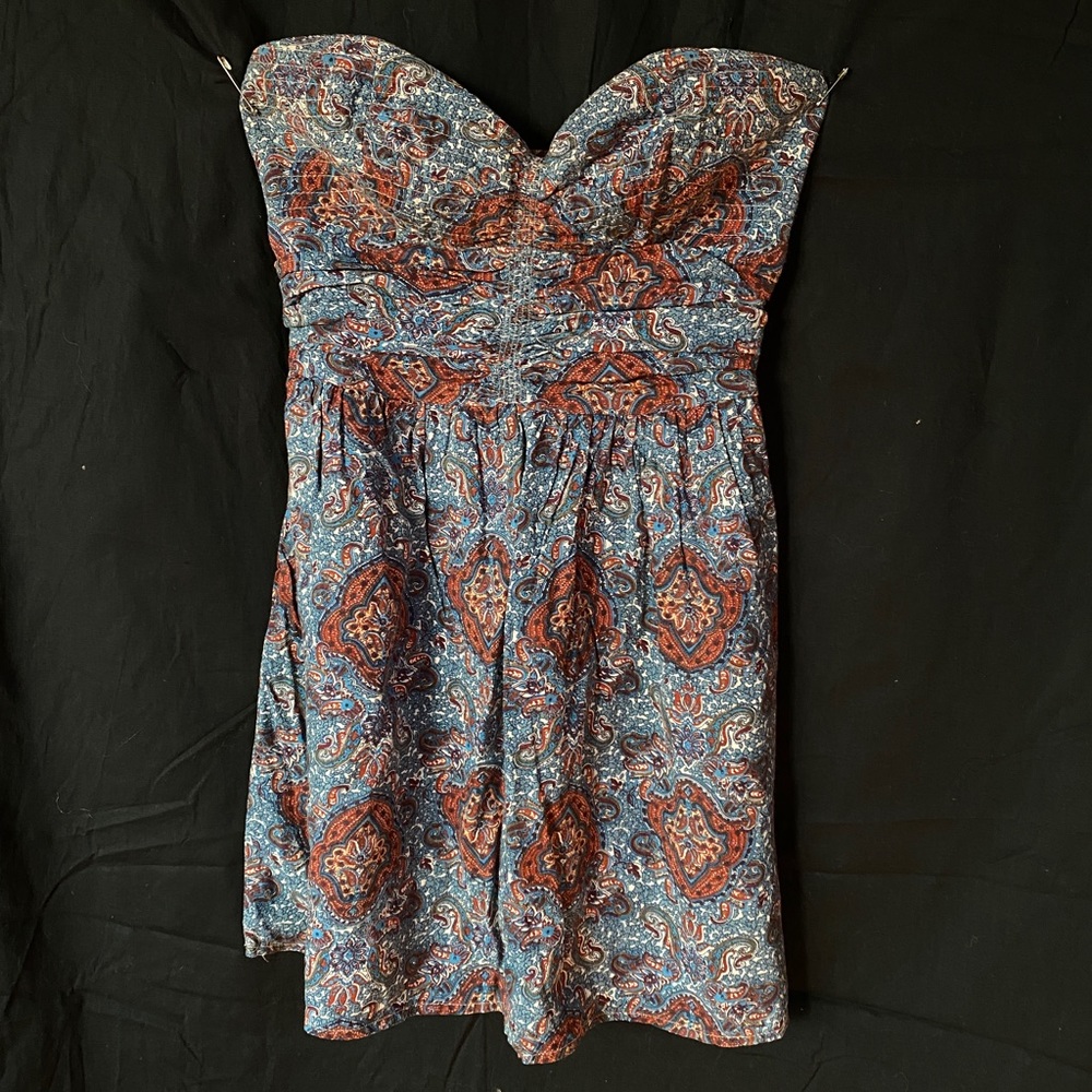 Strapless dress